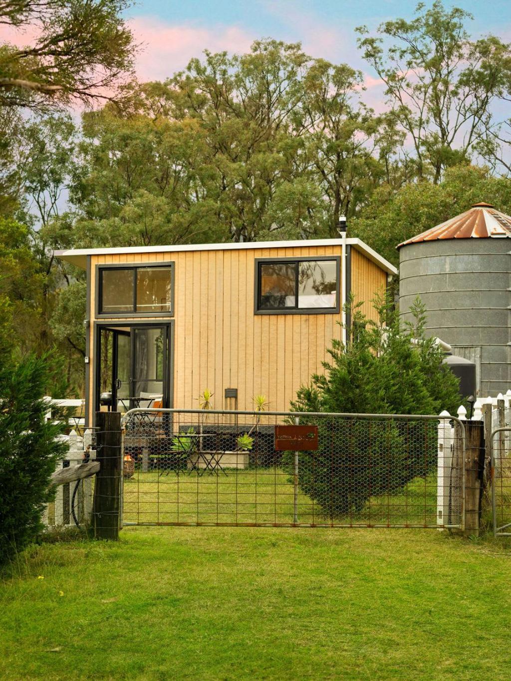Yellow Rock Views By Tiny Away Holiday home Broke