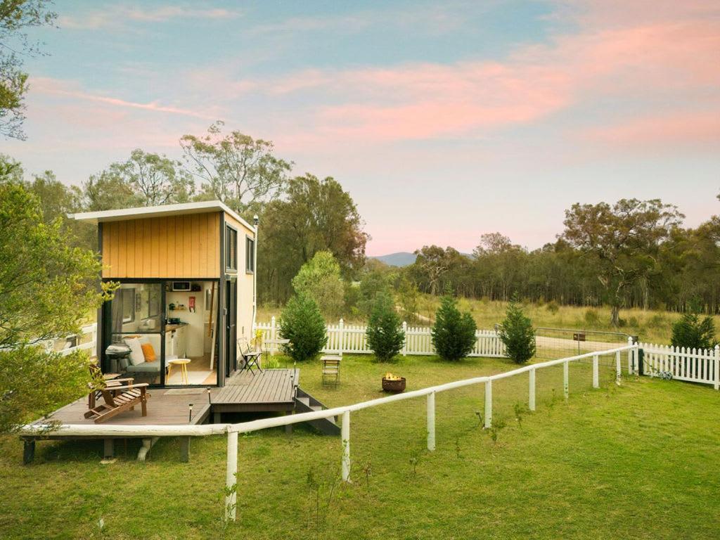 Yellow Rock Views By Tiny Away Holiday home